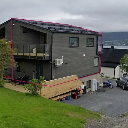 Groholtvegen 17 * Tromsø